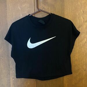 Nike Women's Black and White Crop Top